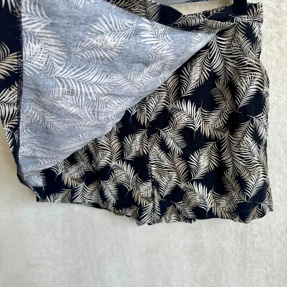 Ellen Tracy Linen Viscose Black Palm Print Pull On Skort Built In Liner XL